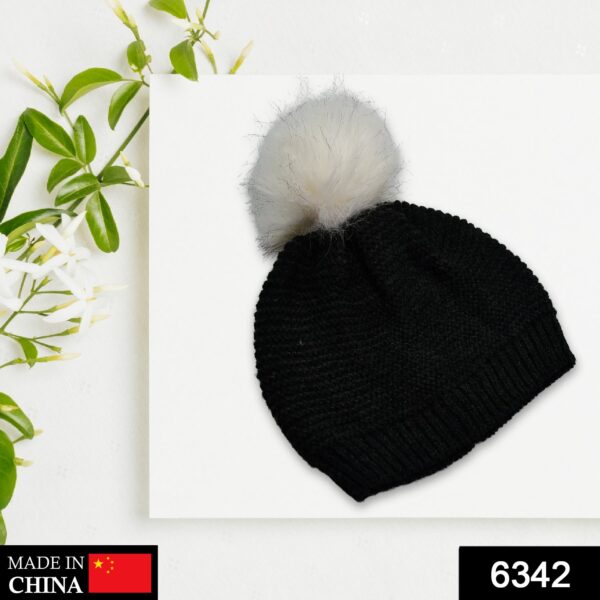 6342 Men's and Women's Skull Slouchy Winter Woolen Knitted Black Inside Fur Beanie Cap.